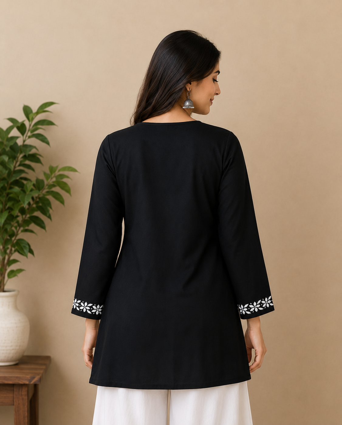 NEW ARRIVALS 🖤 Black Floral Printed Short Kurti