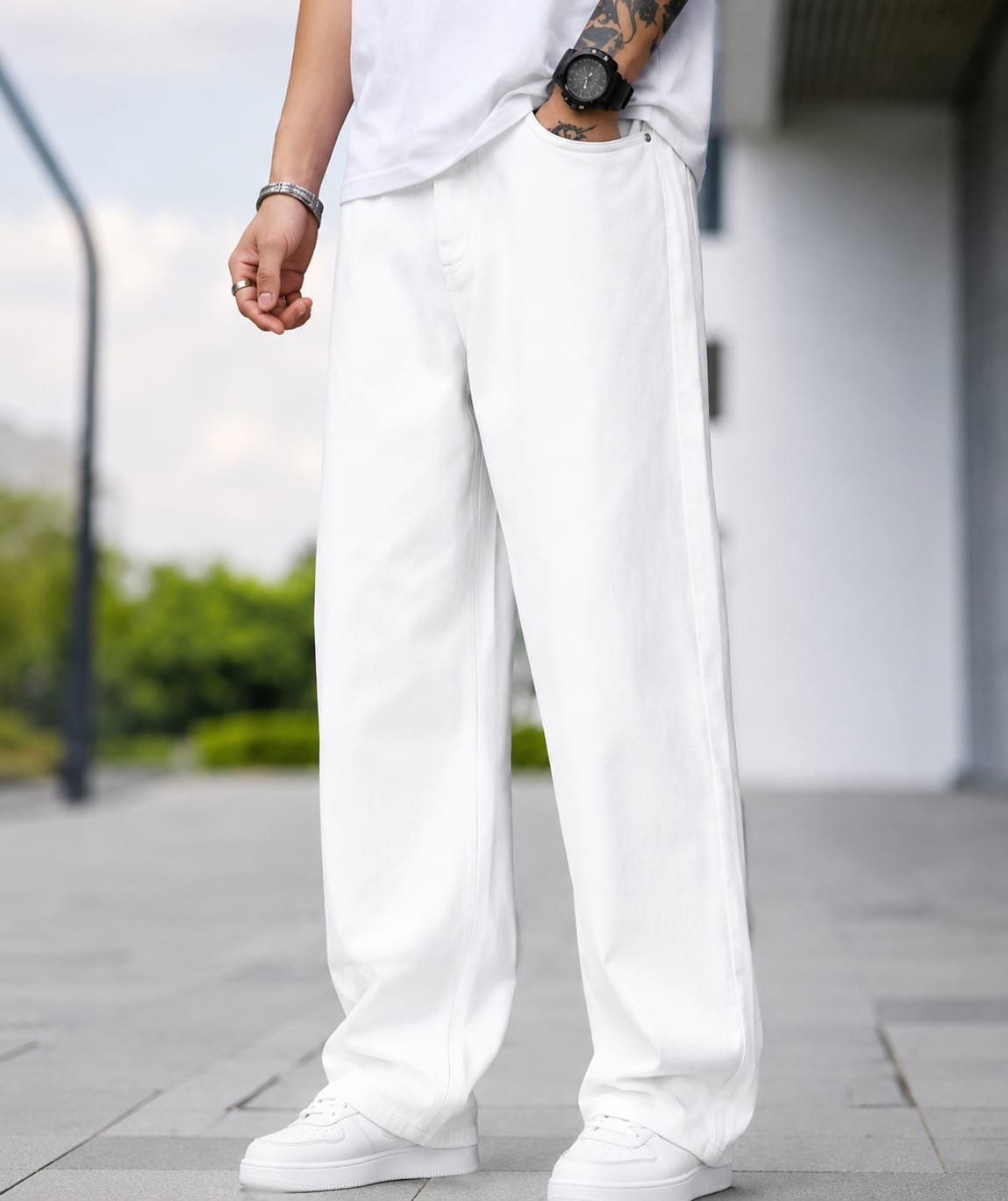 White Relaxed Fit Denim Jeans