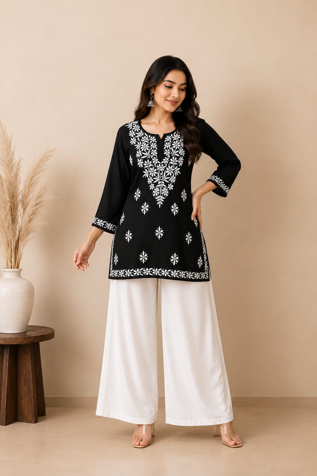 NEW ARRIVALS 🖤 Black Floral Printed Short Kurti