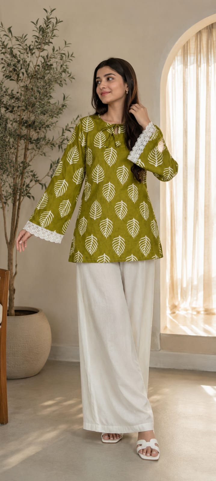 Leaf Print Lace Sleeve Top